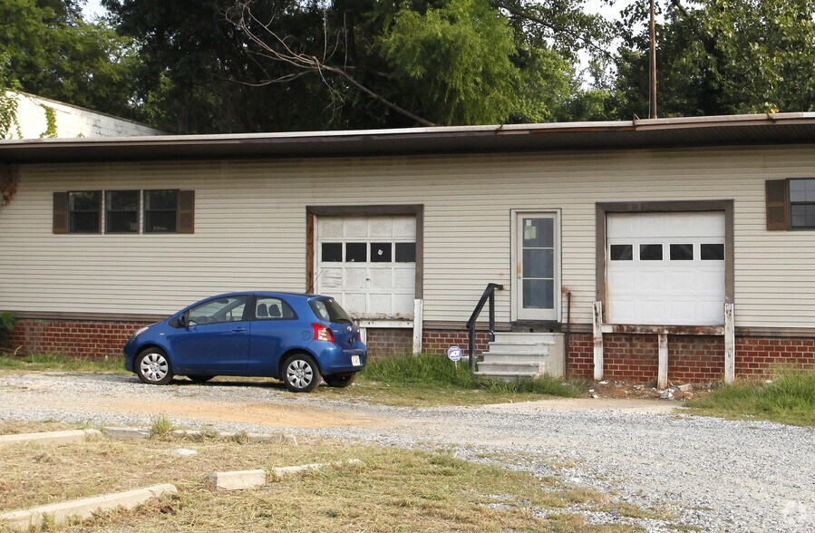 451 Bishop St NW, Atlanta, GA à louer - Photo du bâtiment - Image 2 de 2