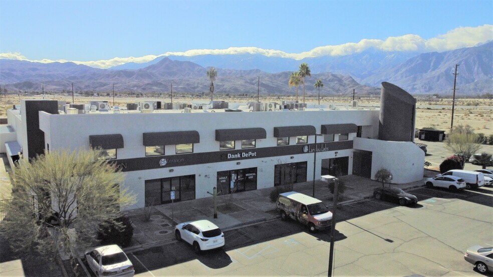 68031 Ramon Rd, Cathedral City, CA à vendre - Photo du bâtiment - Image 3 de 9