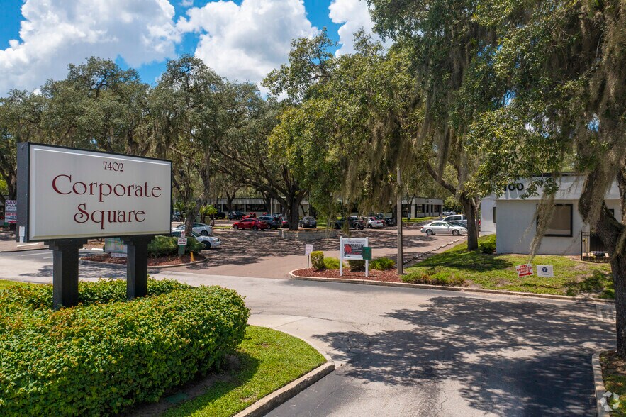 7402 N 56th, Tampa, FL à louer - Photo du bâtiment - Image 1 de 20