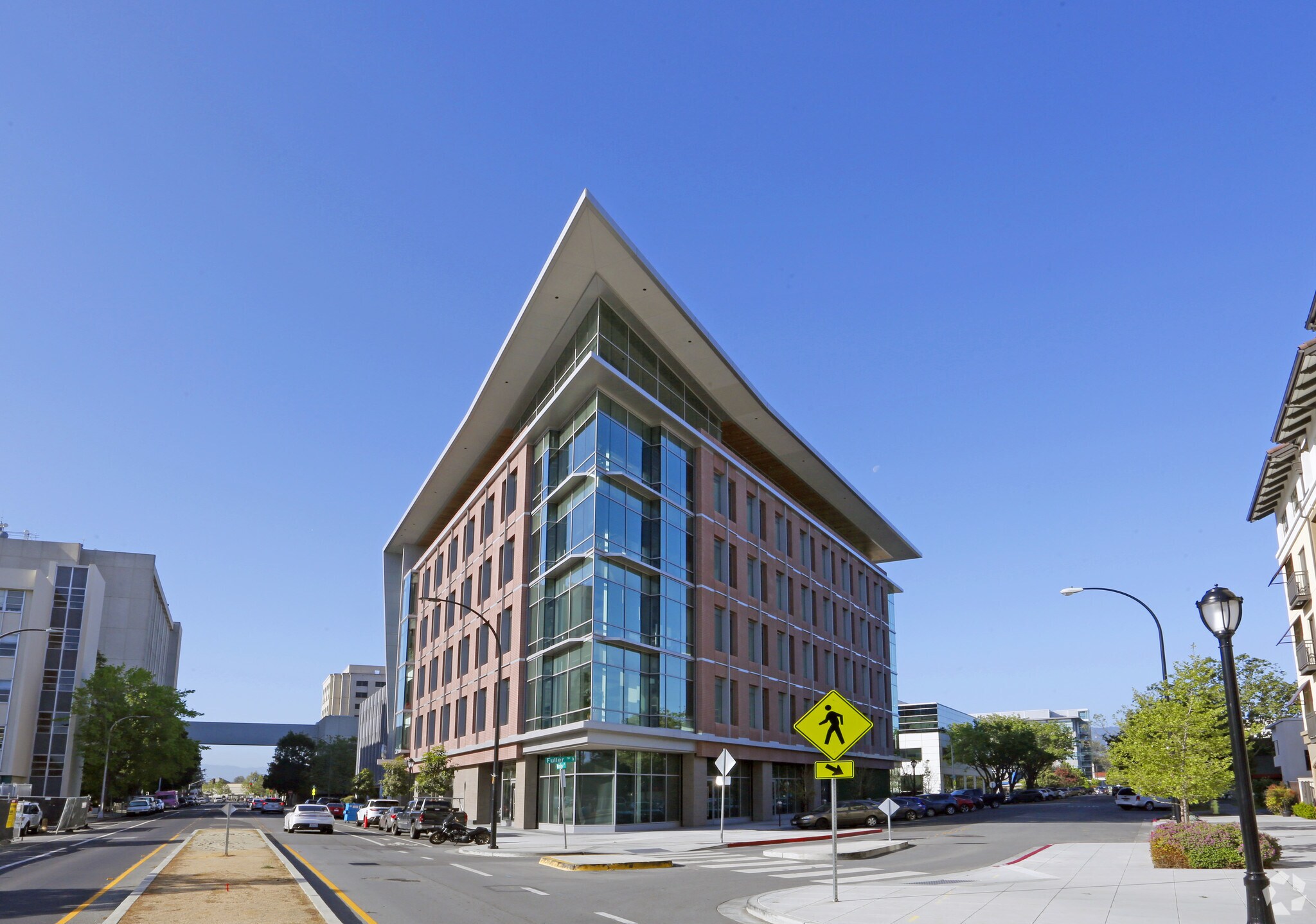 550 Allerton St, Redwood City, CA for lease Building Photo- Image 1 of 8