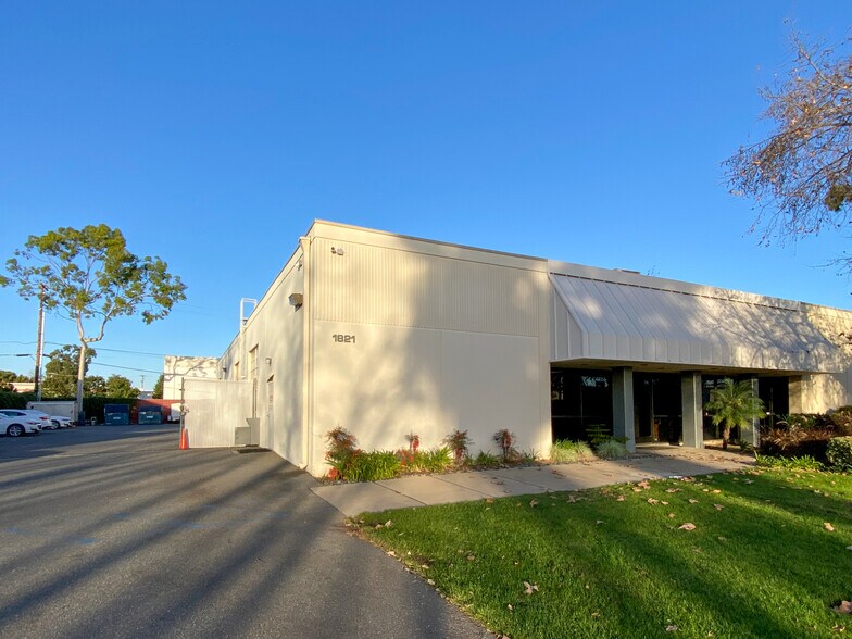 1821 McGaw Ave, Irvine, CA à louer - Photo principale - Image 1 de 4