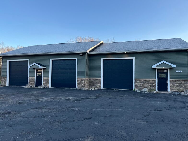 6304 Moncton Dr, Hamburg, NY for lease - Building Photo - Image 1 of 6