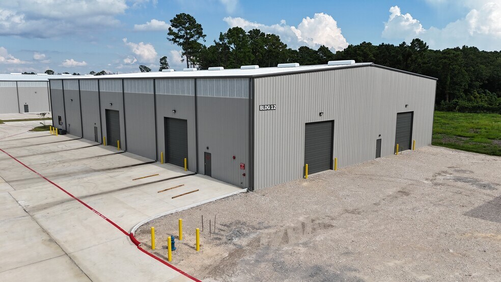 2323 S Houston Ave, Humble, TX à vendre - Photo du bâtiment - Image 2 de 6