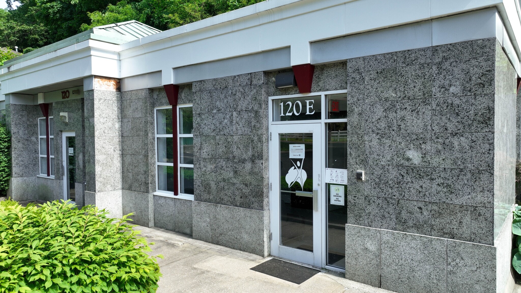 120 E Main St, Huntington, NY for sale Primary Photo- Image 1 of 1