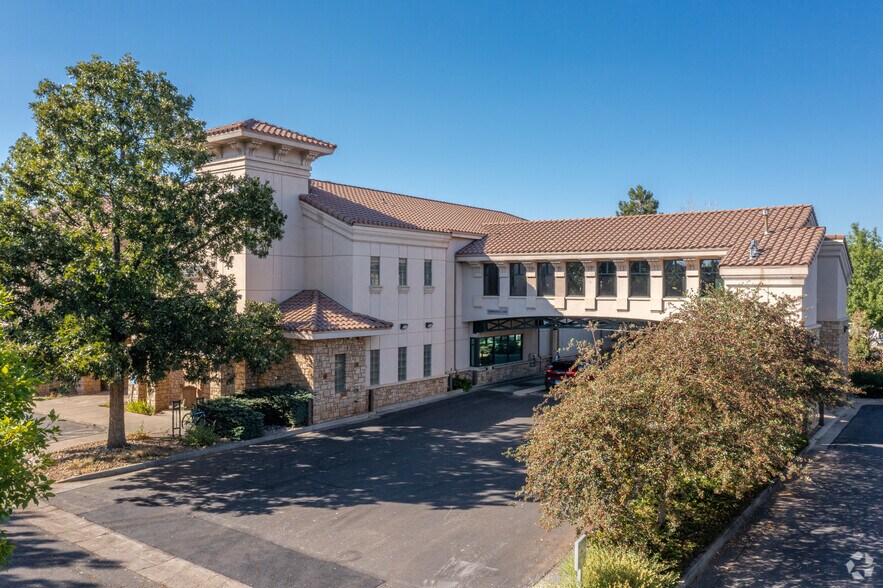 1015-1075 W Horsetooth Rd, Fort Collins, CO à louer - Photo du bâtiment - Image 2 de 35