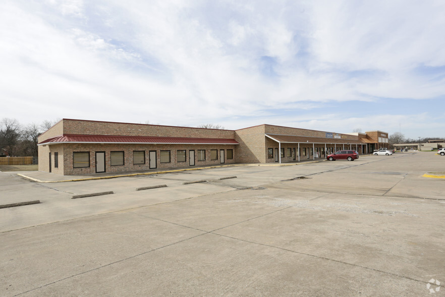 682 E FM 120, Pottsboro, TX for sale - Primary Photo - Image 1 of 1