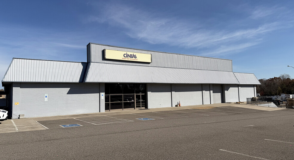 1708-1710 W Hundred Rd, Chester, VA for lease - Building Photo - Image 1 of 5