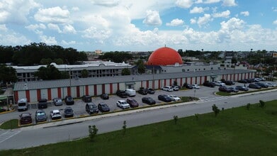 5401 W Irlo Bronson Memorial Hwy, Kissimmee, FL à louer Photo du bâtiment- Image 2 de 6