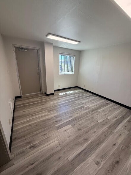 1420 NE 1st St, Bend, OR à louer - Photo du bâtiment - Image 3 de 15