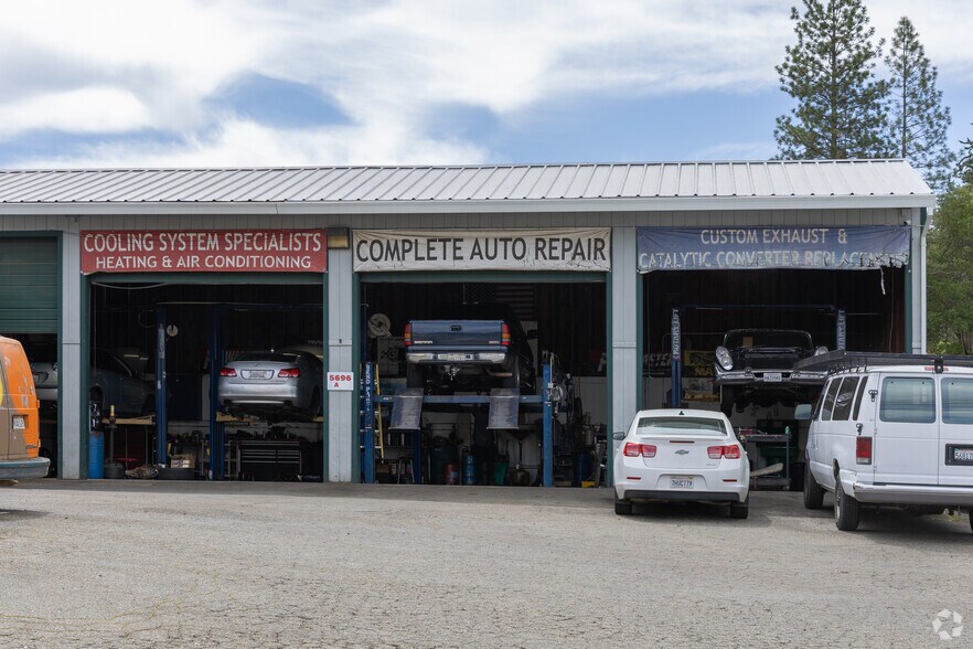5694 Mother Lode Dr, Placerville, CA à vendre - Photo du bâtiment - Image 3 de 4