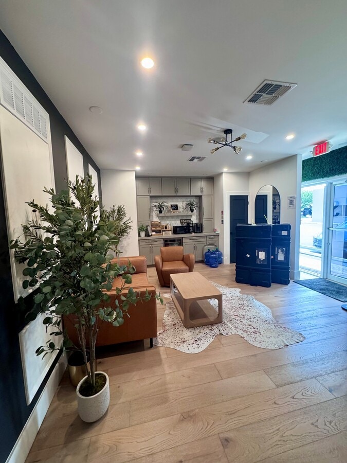 5405 Taylor Rd, Naples, FL 34109 - Unit 2 - - Interior Photo - Image 1 of 7
