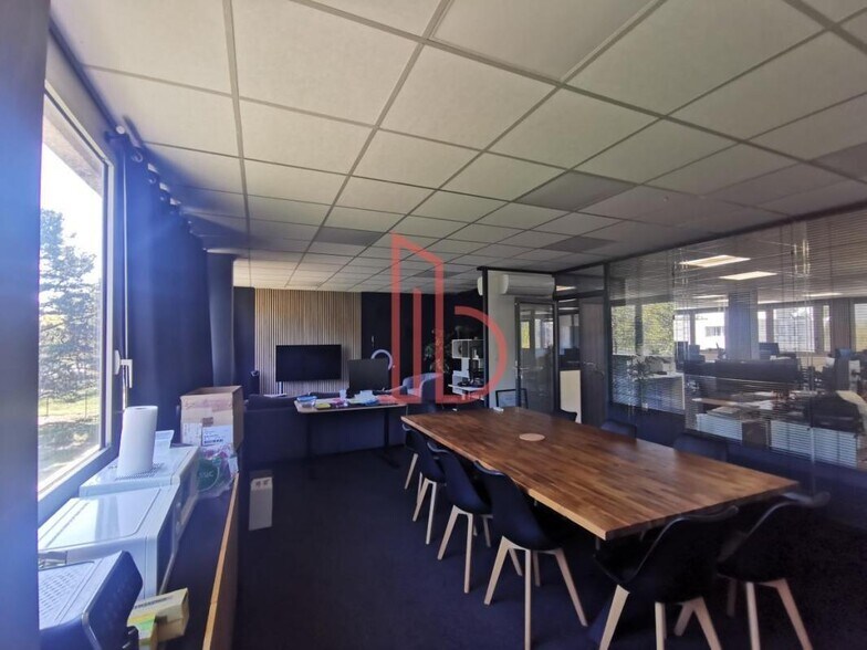 Office in Bruges for lease - Interior Photo - Image 3 of 6
