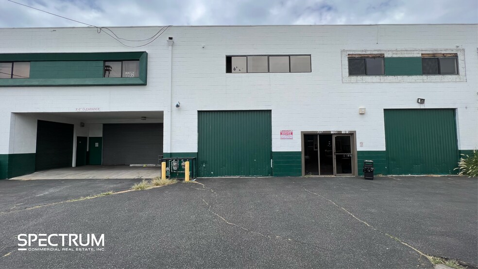 7735-7751 Densmore Ave, Van Nuys, CA à louer - Photo du bâtiment - Image 2 de 5