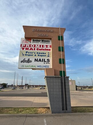 Plus de détails pour 303-313 S Greenwich Rd, Wichita, KS - Commerce de détail à louer
