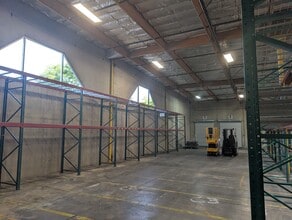 950 E Grant Line Rd, Tracy, CA for lease Building Photo- Image 1 of 2