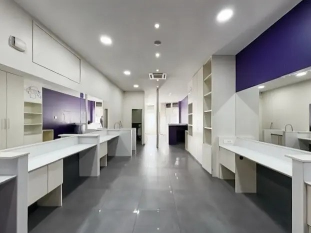 Retail in Paris for lease - Building Photo - Image 2 of 9