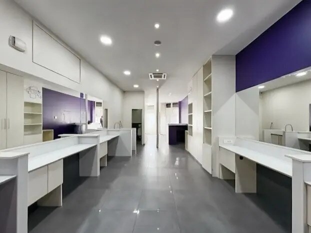 Commerce de détail dans Paris à louer - Photo du bâtiment - Image 2 de 9