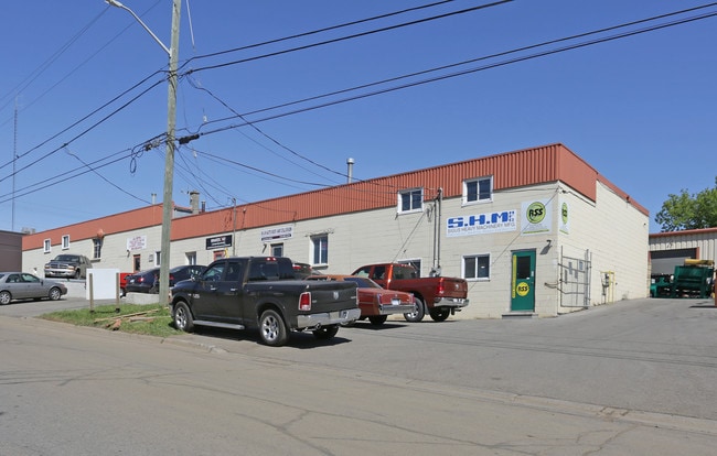 More details for 1019 Nelson St, Oshawa, ON - Office, Industrial for Lease
