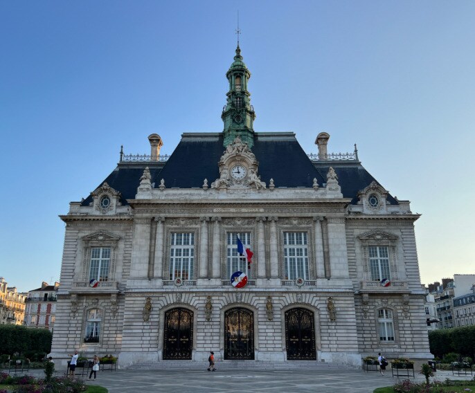 Commerce de détail dans Levallois-Perret à louer Photo du bâtiment- Image 1 de 6