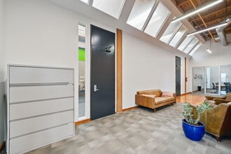 2130-2220 Livingston St, Oakland, CA for lease Interior Photo- Image 2 of 22