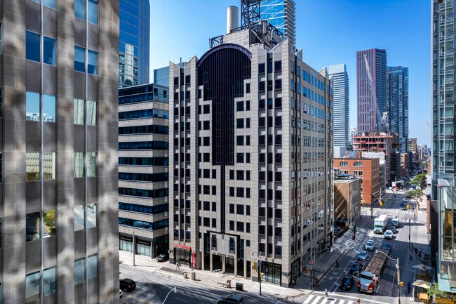 Plus de détails pour 170 University Ave, Toronto, ON - Bureau à louer