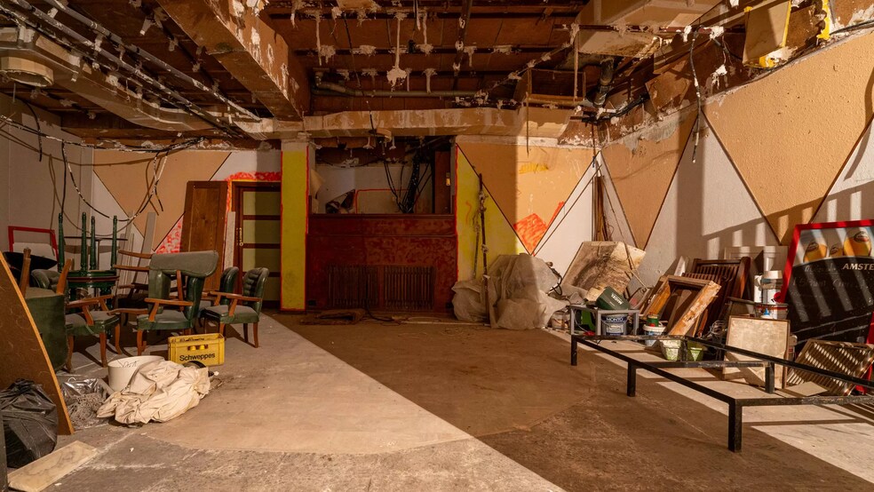 Retail in Cuenca, Cuenca for lease - Interior Photo - Image 1 of 1