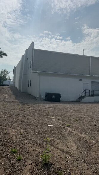 349 NJ-35, Red Bank, NJ à louer - Vidéo sur l’inscription commerciale - Image 2 de 4