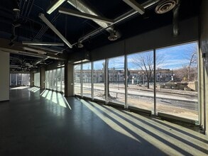 1767 N Milwaukee Ave, Chicago, IL à louer Photo intérieure- Image 1 de 3