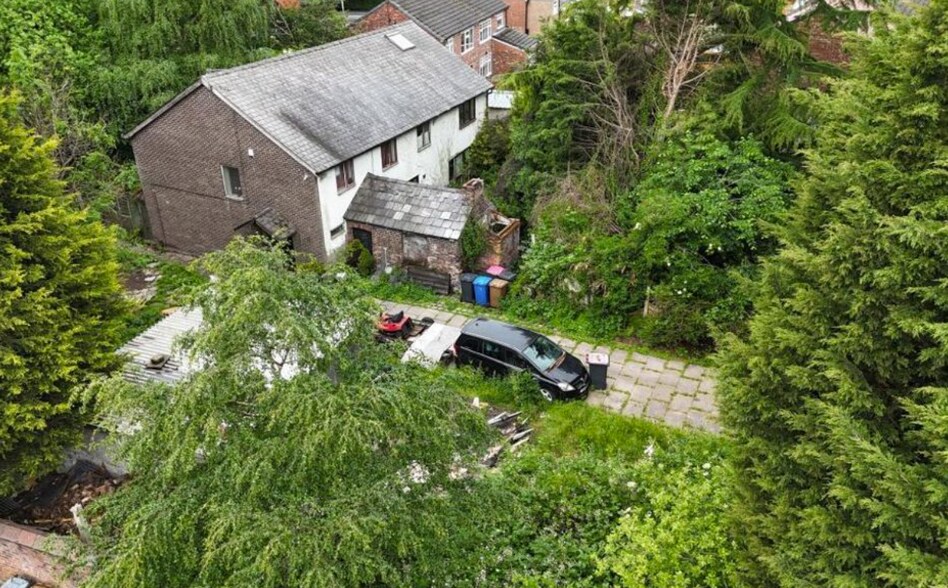 202 Swinton Hall Rd, Manchester à vendre - Photo du bâtiment - Image 2 de 5