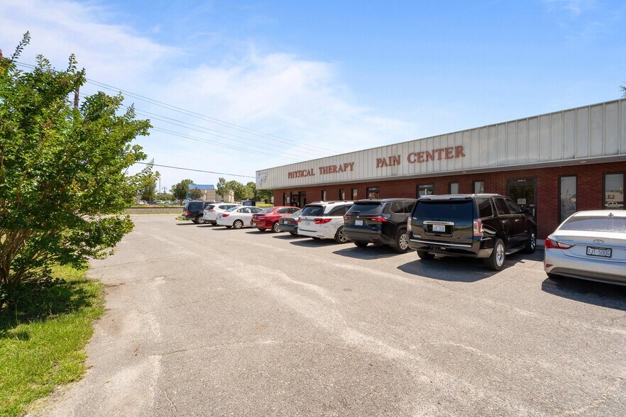 2902 Central Heights Rd, Goldsboro, NC à vendre - Photo du bâtiment - Image 2 de 42