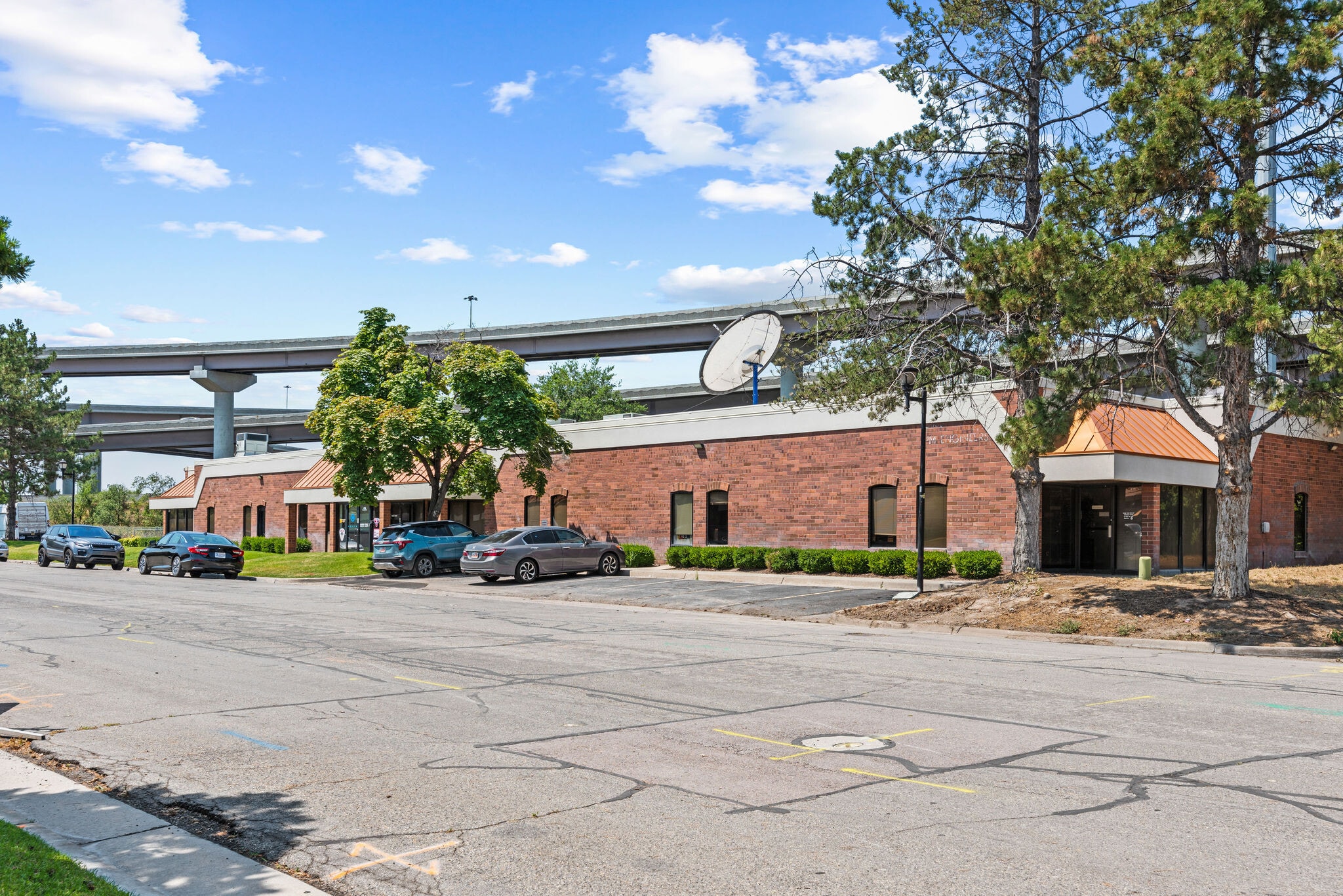 2300 S 300 W, Salt Lake City, UT for lease Building Photo- Image 1 of 12