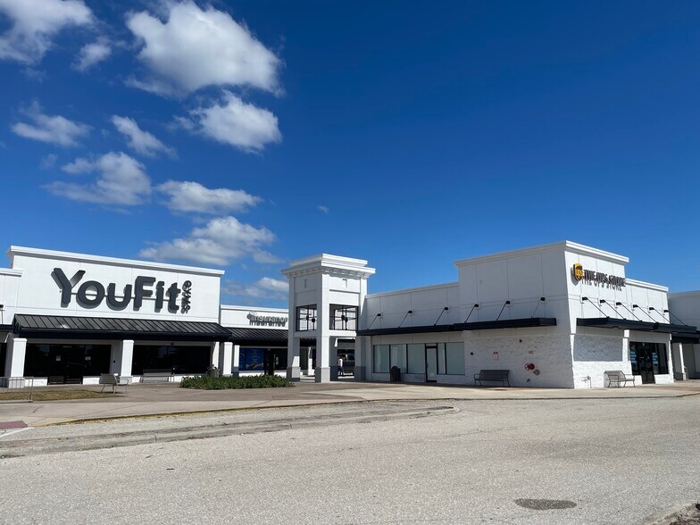 3280 Tamiami Trl, Port Charlotte, FL à louer - Photo du bâtiment - Image 3 de 9