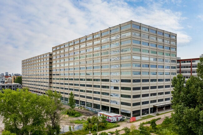 More details for 5445 Av De Gaspé, Montréal, QC - Office for Lease