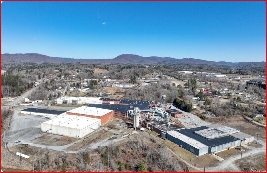 315 Elizabeth St NW, Lenoir, NC à vendre - Photo principale - Image 1 de 6