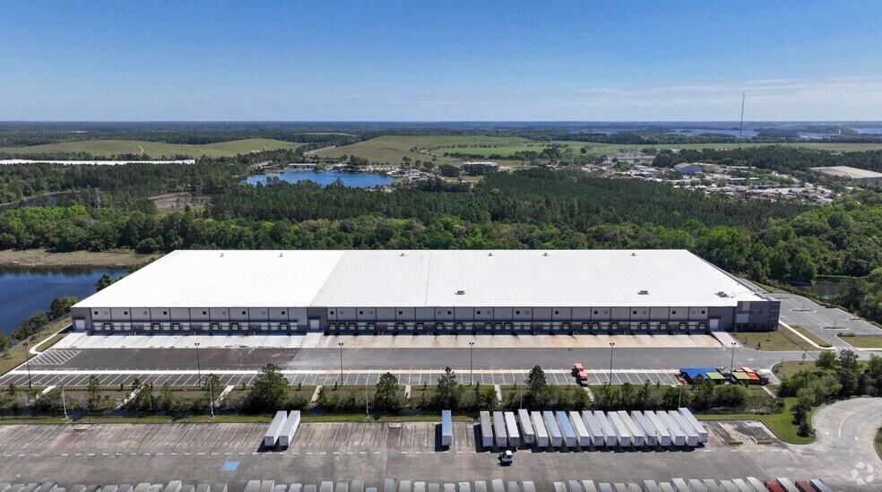 2983 Faye Rd, Jacksonville, FL à louer - Communauté Matterport - Image 2 de 17
