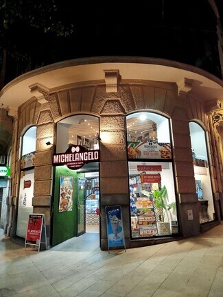 Plus de détails pour Calle Gran Vía de Colón, 52, Granada - Commerce de détail à louer
