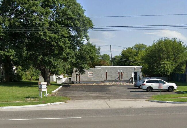 Plus de détails pour 4430 Elizabeth Lake Rd, Waterford, MI - Commerce de détail à vendre