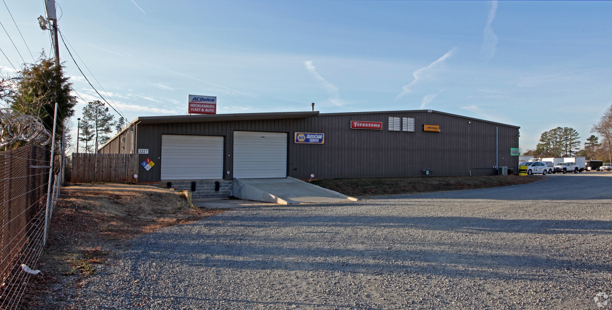 3227 Wilkinson Blvd, Charlotte, NC à vendre Photo principale- Image 1 de 4