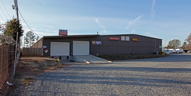 More details for 3227 Wilkinson Blvd, Charlotte, NC - Industrial for Sale