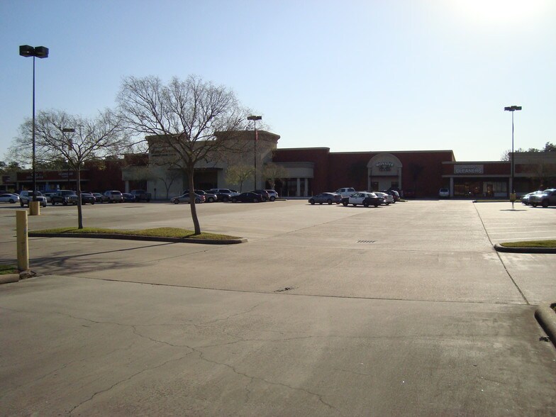 I69/59 Kingwood Shopping Center PAD Site .098 ACS, Kingwood, TX à vendre - Photo du bâtiment - Image 3 de 3
