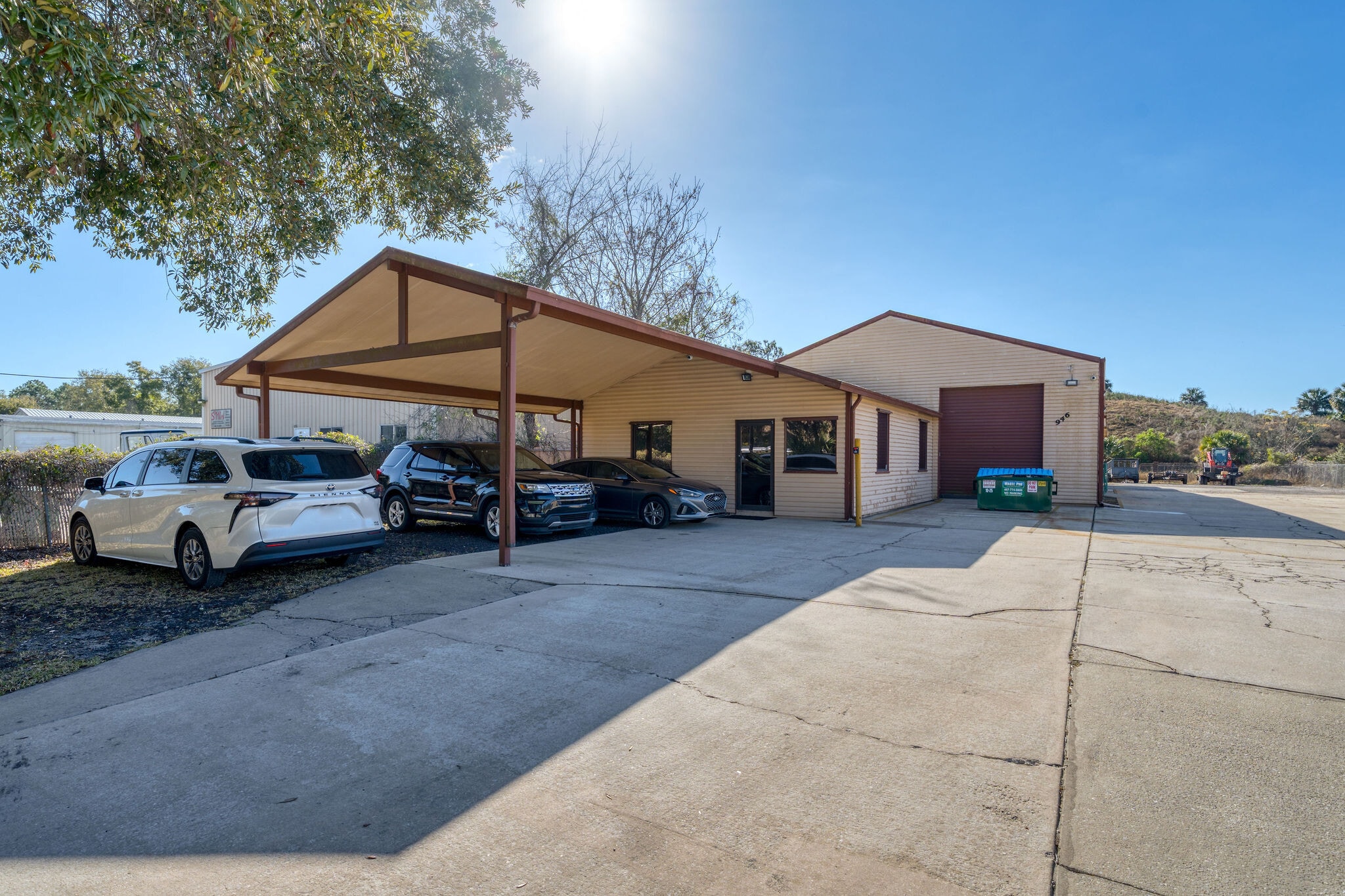 946 Shadick Dr, Orange City, FL for lease Primary Photo- Image 1 of 13