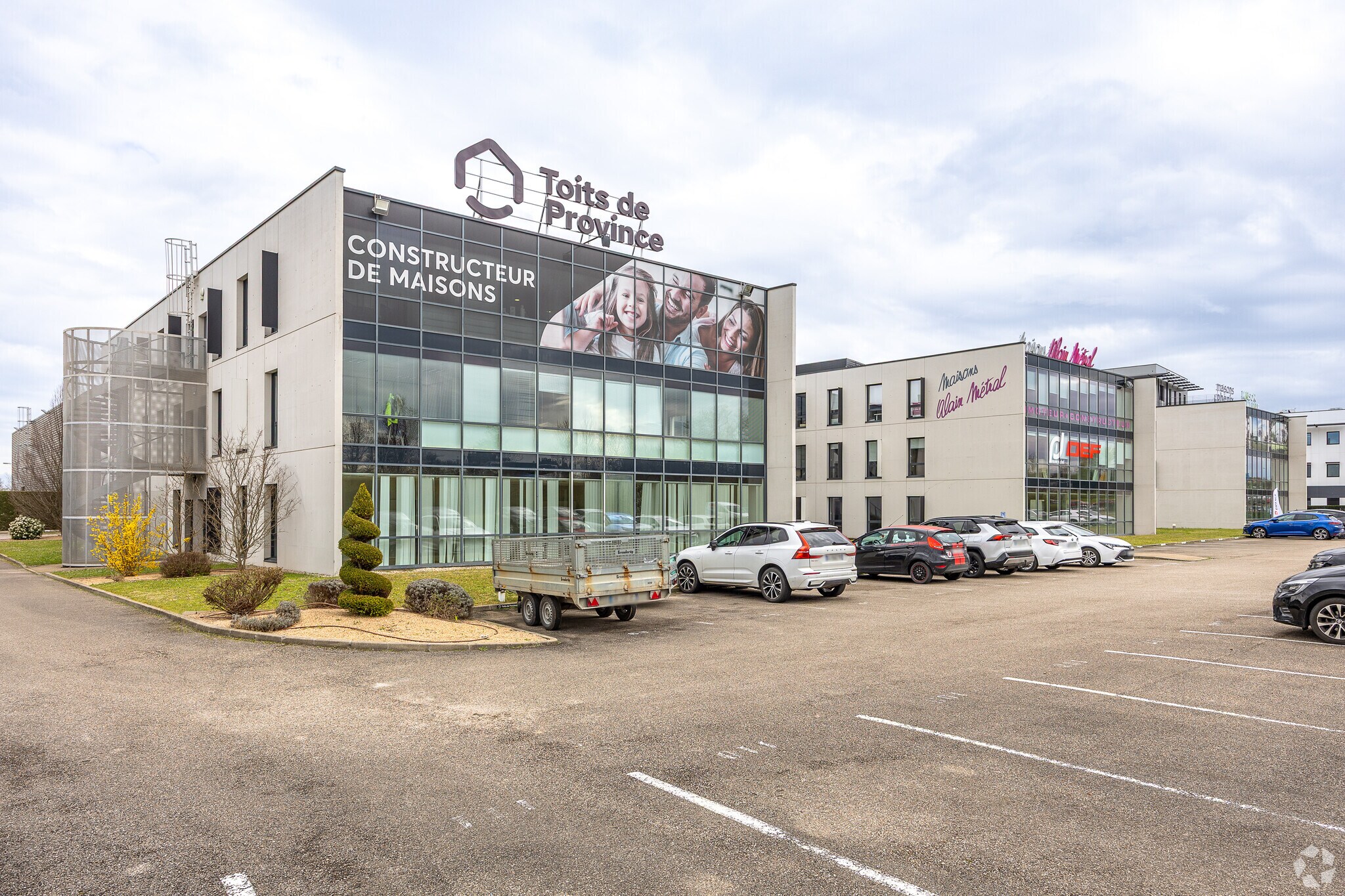 11 Rue Aimé Cotton, Saint-Priest à louer Photo principale- Image 1 de 4