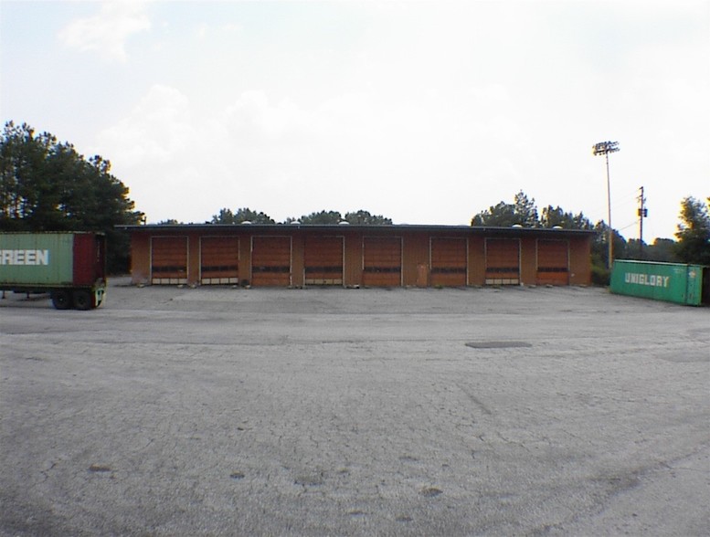 2100 Jonesboro Rd, Atlanta, GA for lease - Building Photo - Image 1 of 6