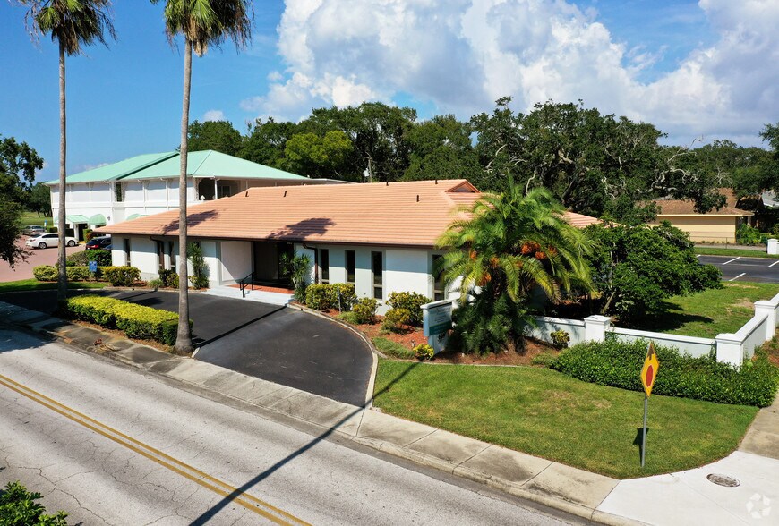 609 Indian Rocks Rd, Belleair, FL à vendre - Photo principale - Image 1 de 21