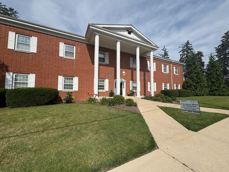 800 Main St, Antioch, IL for lease - Building Photo - Image 2 of 24