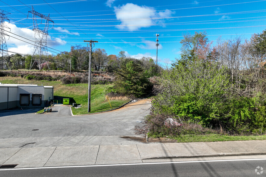 1145 Midtown Commons Way, Knoxville, TN for sale - NeighborhoodPhoto - Image 3 of 19