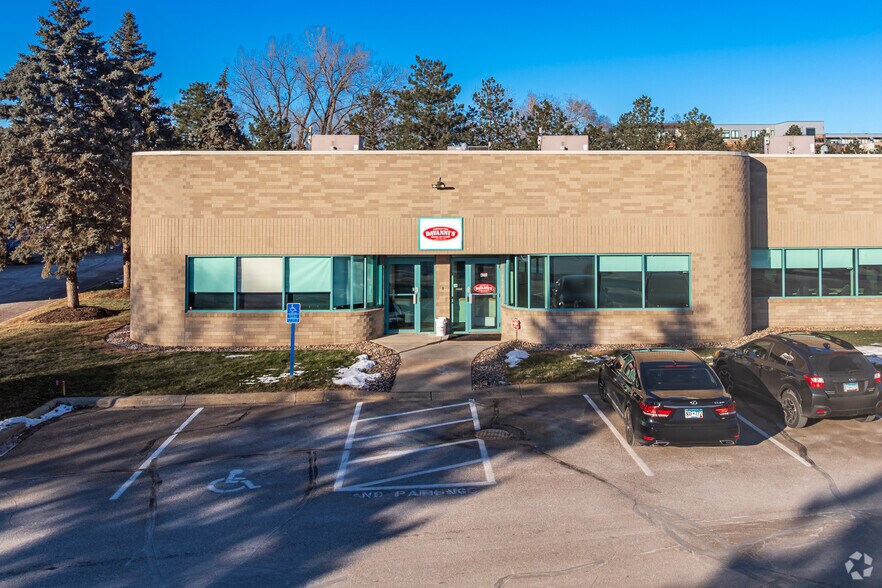 4200-4250 Park Glen Rd, Saint Louis Park, MN à louer - Photo du bâtiment - Image 3 de 10