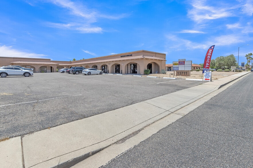 13711 W Camino Del Sol, Sun City West, AZ for lease - Building Photo - Image 3 of 11