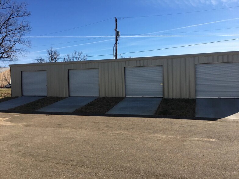 464 Church Rd, Gluckstadt, MS à louer - Photo du bâtiment - Image 1 de 2