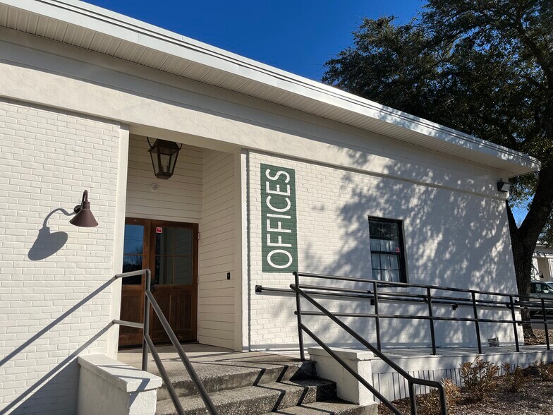 720 Magnolia Rd, Charleston, SC à louer - Photo du bâtiment - Image 1 de 6